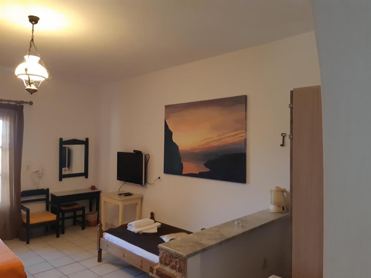 Pagali Hotel Ormos Aigialis ภายนอก รูปภาพ